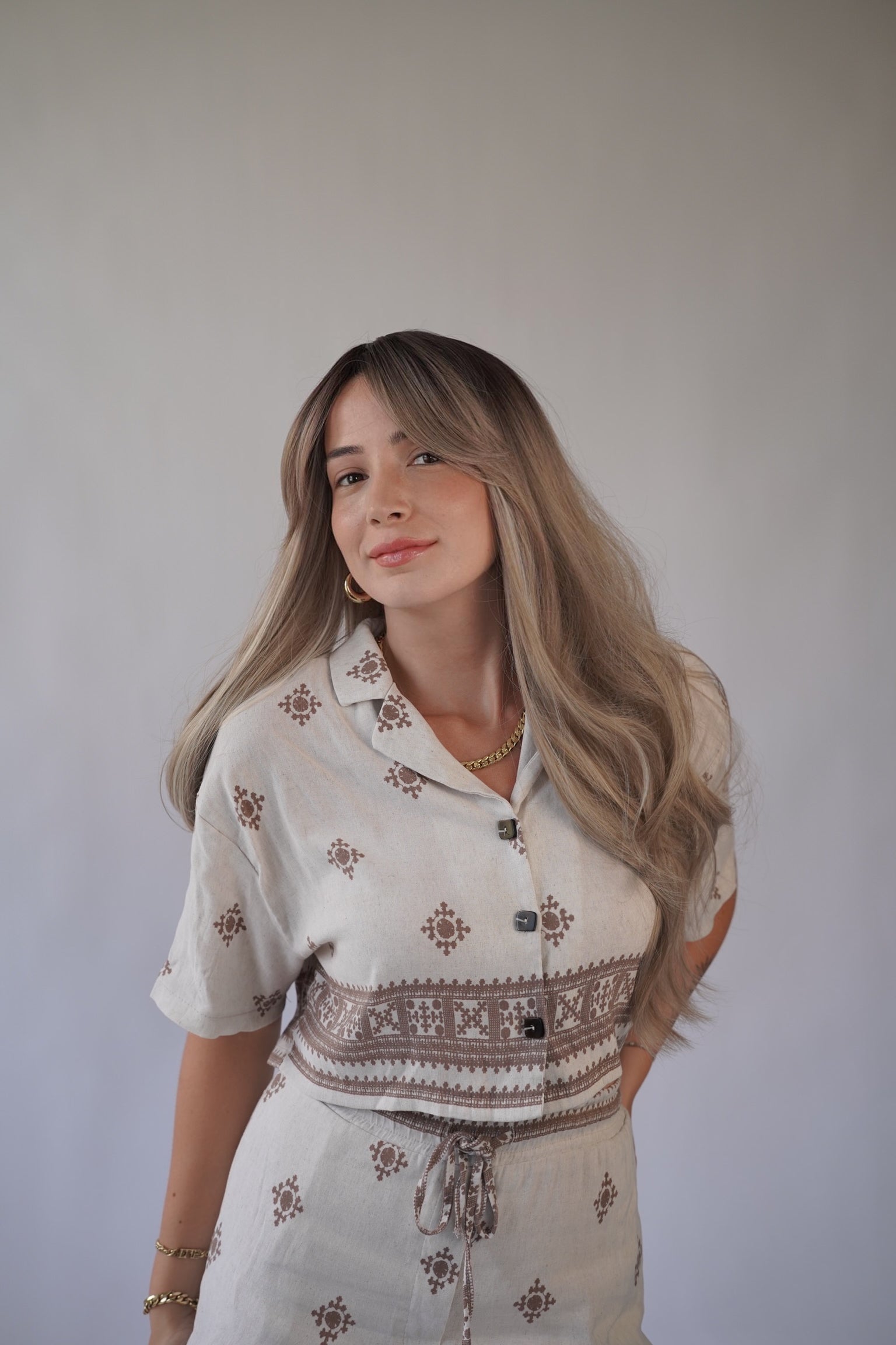 Ash Blonde Wig Long Wavy Wig Blonde Ombre Wig with Bangs Synthetic Wig