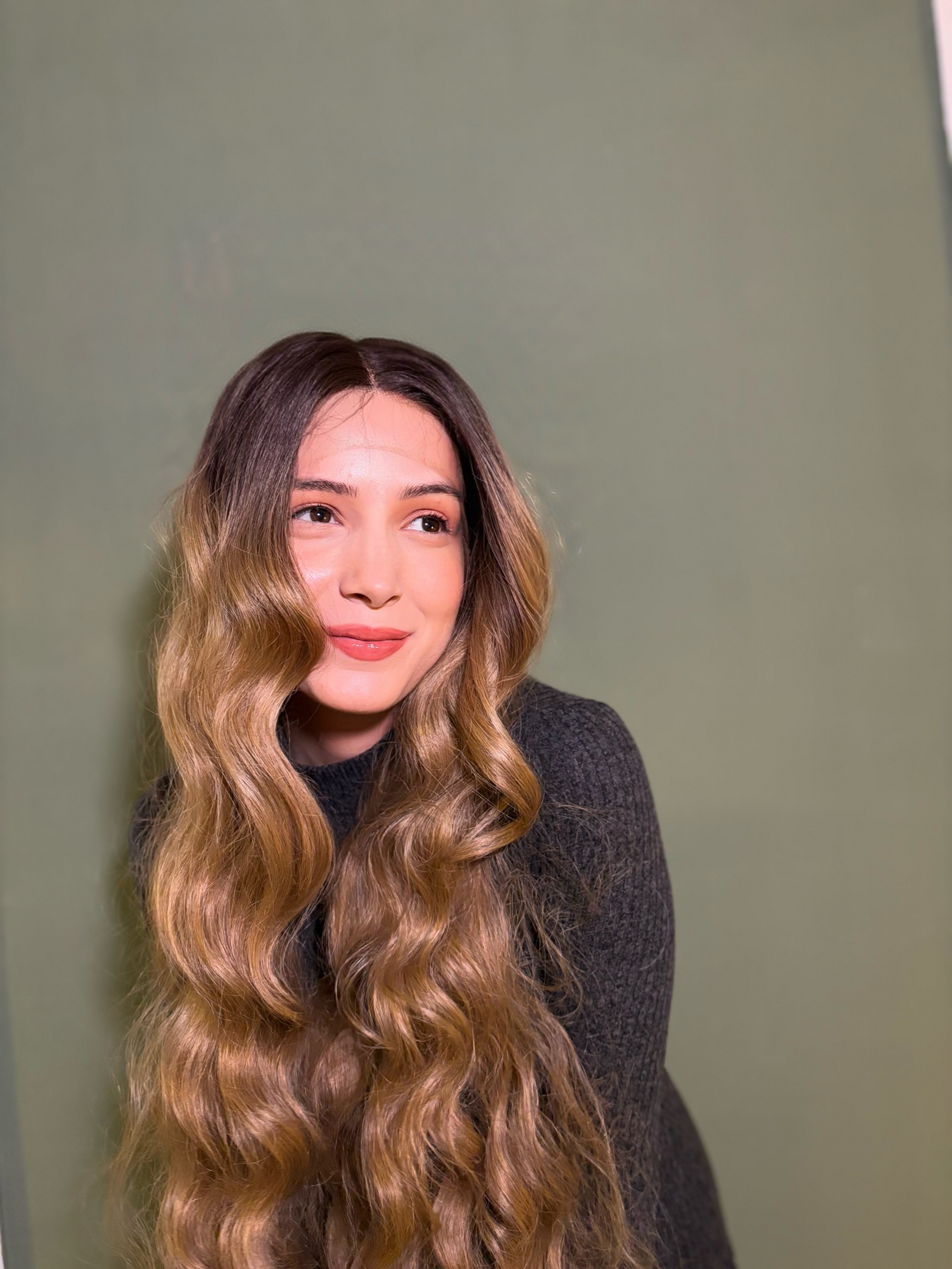 Ash Blonde Extra Long Curly Lace Front Wig Cosplay Wig Ombre Blonde Lace Front Wig 36 inches